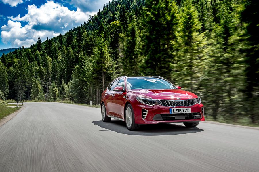  Kia Optima Sportswagon GT Line 2016 года  (UK) (фото 30 из 31)